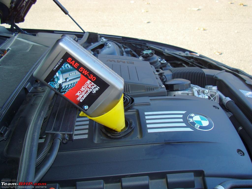 2006 bmw 325xi oil capacity