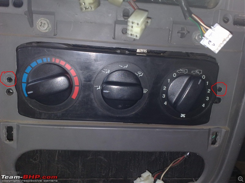 DIY - Blue instrument cluster & parking lights for Scorpio (2003 model, 1st gen)-11.jpg