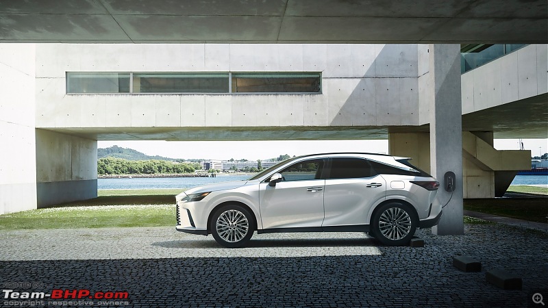 Lexus to launch its first plug-in hybrid & EV by 2022-2023lexusrx13.jpg