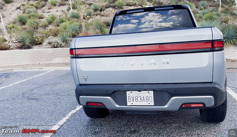 Rivian R1T Review | World's fastest pick-up truck (electric)-rear.png