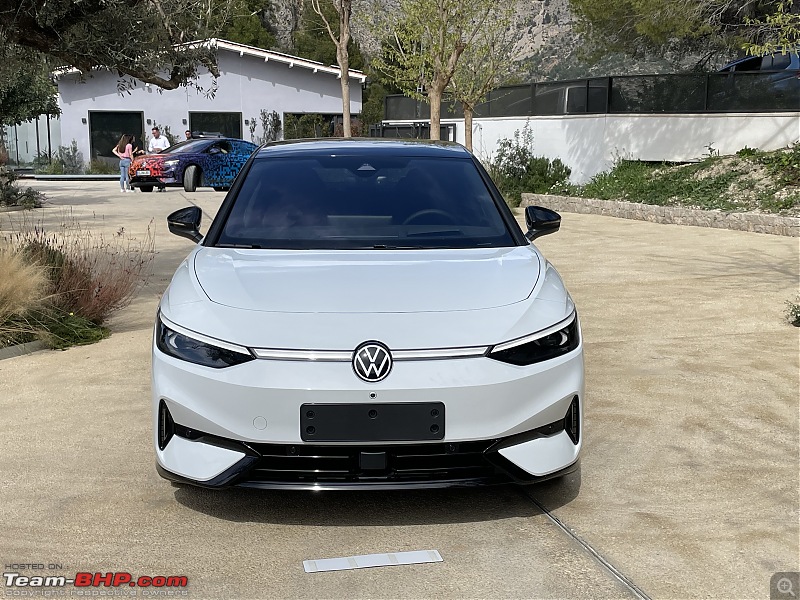 Production-ready Volkswagen ID.7 electric sedan spied ahead of global debut in Q2 2023-s0presentationvideovolkswagenid72023753325.jpg