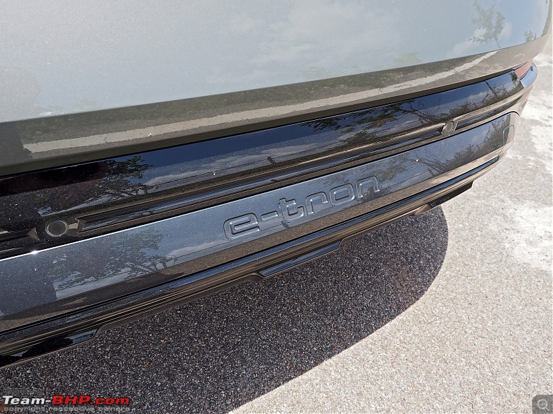 Audi Q8 e-tron Review-2023_audi_q8_etron_17.jpg