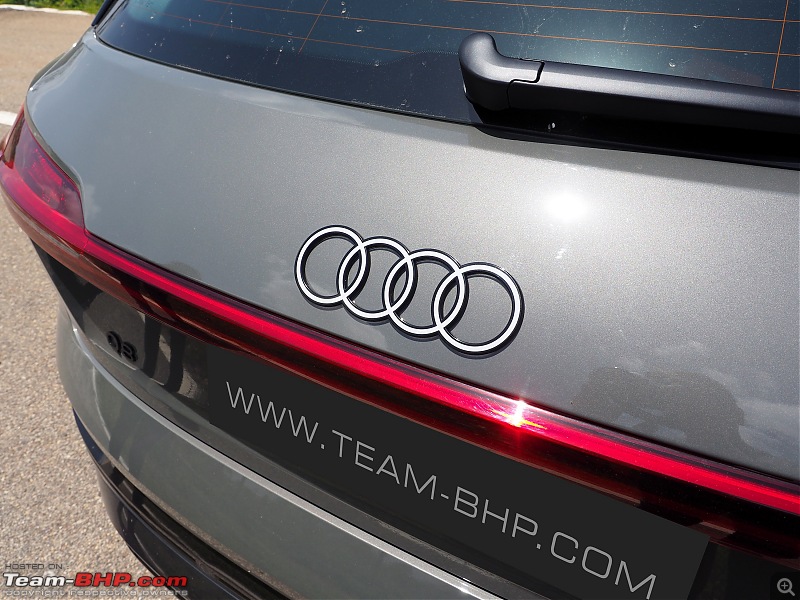 Audi Q8 e-tron Review-2023_audi_q8_etron_18.jpg
