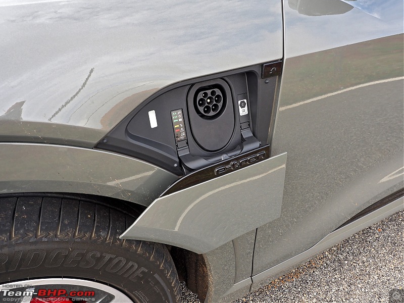 Audi Q8 e-tron Review-2023_audi_q8_etron_21.jpg