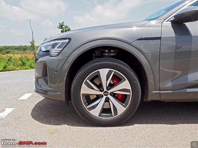Audi Q8 e-tron Review-2023_audi_q8_etron_26.jpg