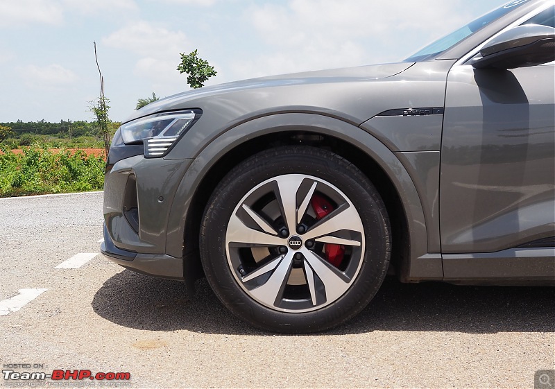 Audi Q8 e-tron Review-2023_audi_q8_etron_27.jpg