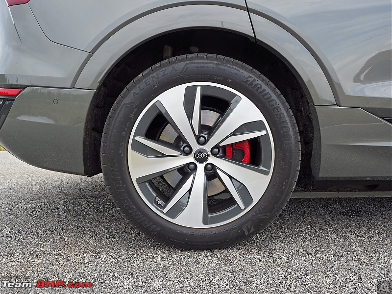 Audi Q8 e-tron Review-2023_audi_q8_etron_14.jpg