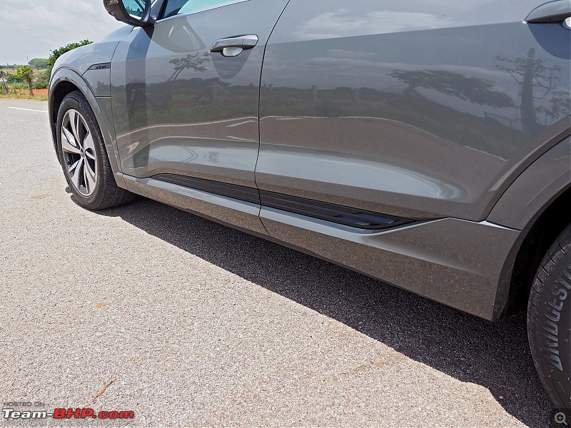 Audi Q8 e-tron Review-2023_audi_q8_etron_16.jpg