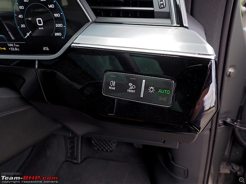 Audi Q8 e-tron Review-2023_audi_q8_etron_08_fr.jpg