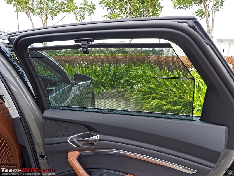 Audi Q8 e-tron Review-2023_audi_q8_etron_08_rear.jpg