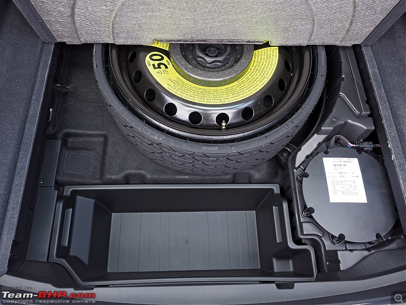 Audi Q8 e-tron Review-2023_audi_q8_etron_14_rear.jpg