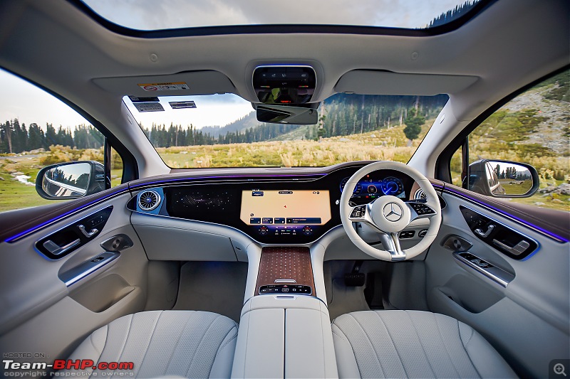 Mercedes-Benz EQE SUV Review-2023_mercedes_eqe_suv_interior_02.jpg