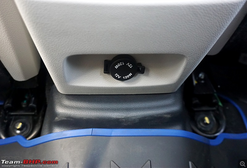 2024 Mahindra XUV400 Pro Review-2024_mahindra_xuv400_pro_interior_44.jpg