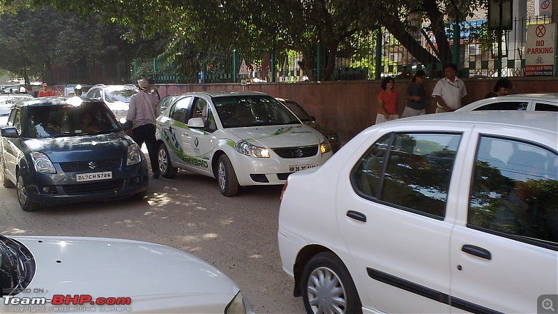 Maruti SX4-Hybrid and Eeco-Electric at the CWG!-29092010040.jpg