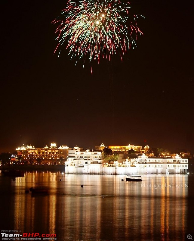 The Official non-auto Image thread-brilliant-fireworks-over-lake-palace-1.jpg