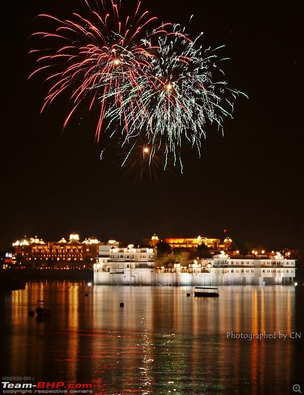 The Official non-auto Image thread-brilliant-fireworks-over-lake-palace-3.jpg