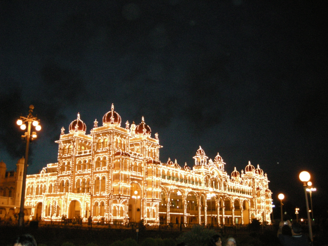 Name:  mysore_palace_lighted_small.bmp
Views: 704
Size:  900.1 KB
