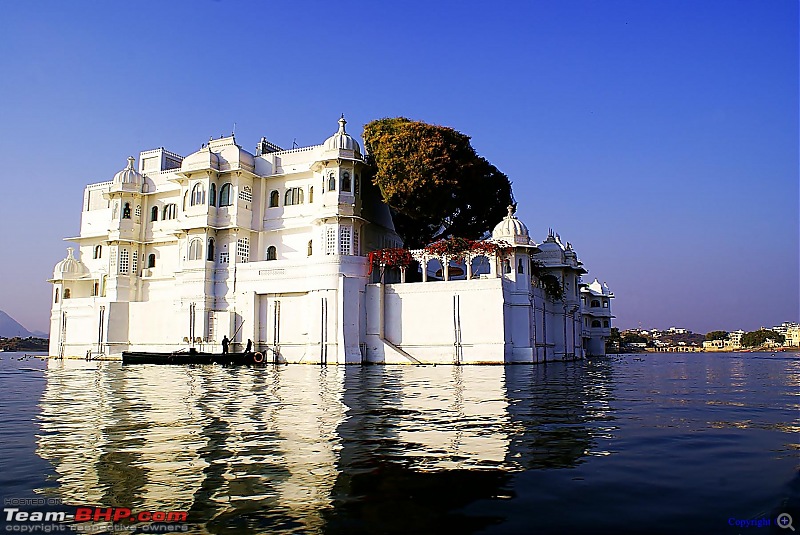 The Official non-auto Image thread-udaipur_lake_palace_hotel.jpg