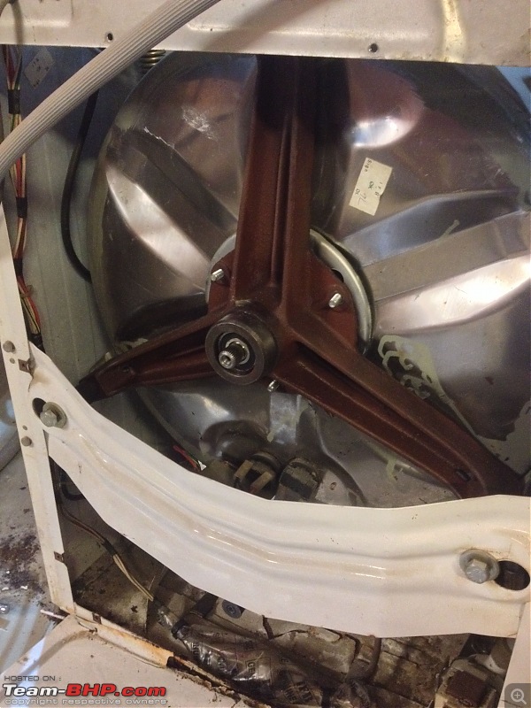 DIY: Changing the bearings of a front-load Washing Machine-4.jpg