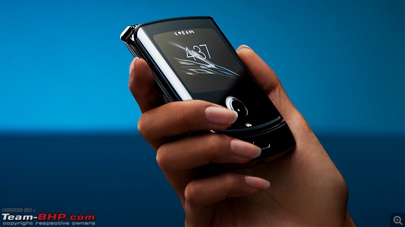 Motorola's Razr flip phone is back as a alt=,500 folding-screen smartphone-ugewsbvq6v0zsjtx6mlm.jpg