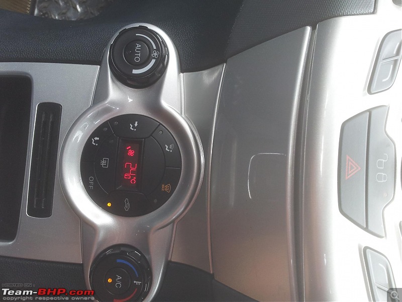 Pathetic EcoSport delivery (Shreeji Ford): Low coolant levels, charging over MRP etc.-20131008_132434.jpg