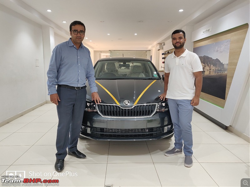 Vinayak Skoda sells fake Rapid Black edition. EDIT: Replaced with a new car-img20190331wa0014.jpg