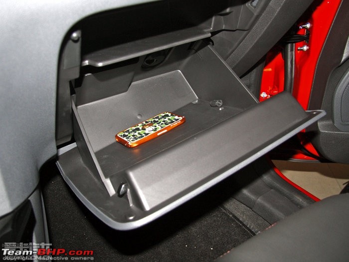 Ford EcoSport revealed with PICTURES : Inside & Out!-glove-box.jpg