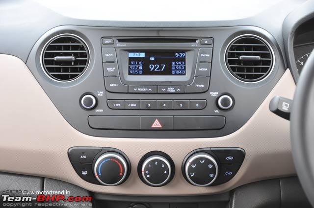 Hyundai Grand i10 Preview-centre_console.jpeg