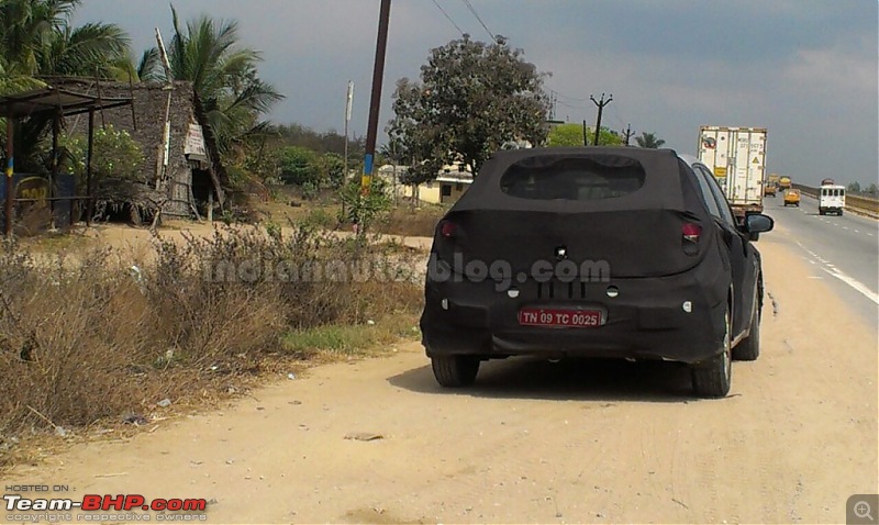 SCOOP Pics! 2014 Hyundai i20 spotted testing in India *UPDATE* Now launched @ 4.89L-2iabspies2015hyundaii20rearquarter1024x612-1.jpg