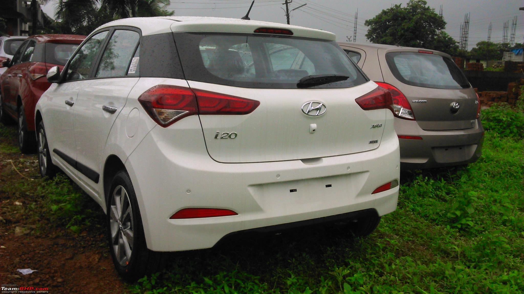 Scoop Pics 2014 Hyundai I20 Spotted Testing In India