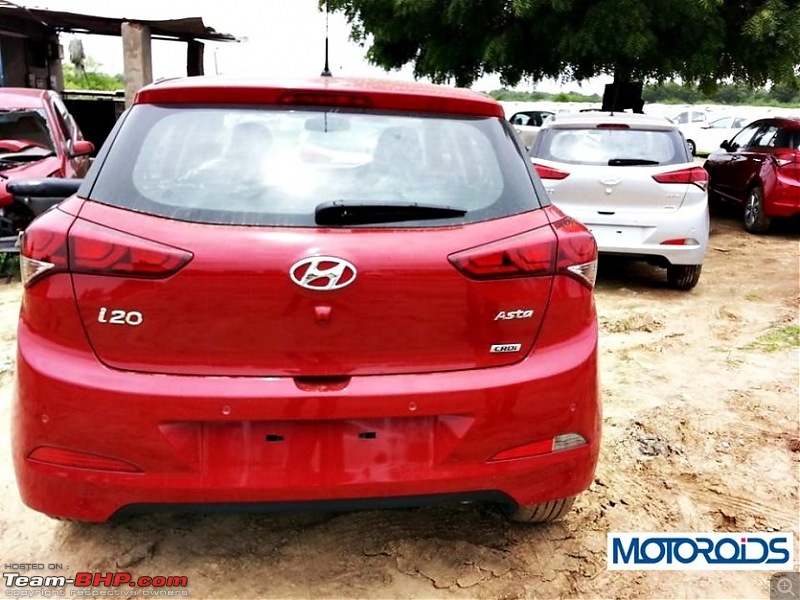 SCOOP Pics! 2014 Hyundai i20 spotted testing in India *UPDATE* Now launched @ 4.89L-835x626x2014hyundaii20rearview.jpg.pagespeed.ic.yjoxwxsfce.jpg