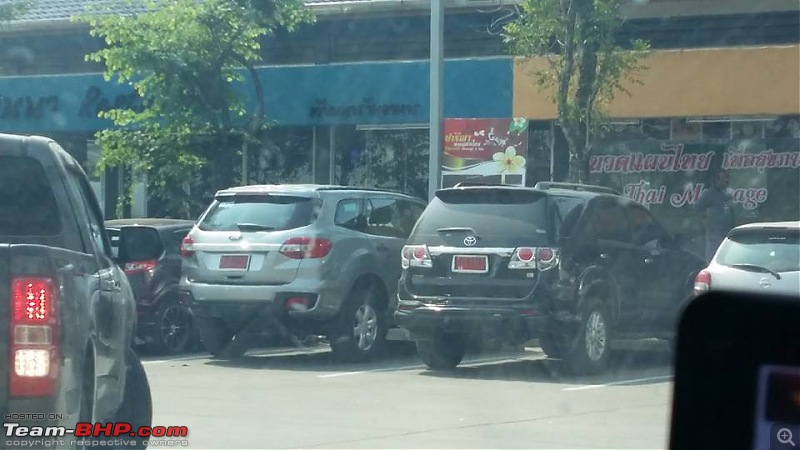 The next-generation Ford Endeavour. EDIT: Now spotted testing in India-2016fordeverestendeavourwithtoyotafortunerthailand1.jpg