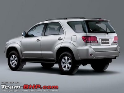 Spotted Toyota Fortuner. PICS on Pg. 5 & 19. EDIT : Launch on 24th August!-toyotafortunerrear.jpg