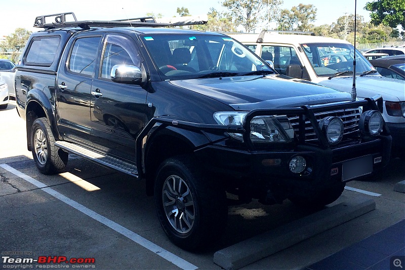 New Toyota Fortuner caught on test in Thailand-hilux.jpg