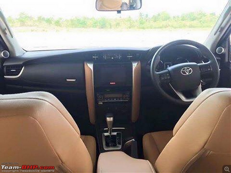 New Toyota Fortuner caught on test in Thailand-ft.jpg