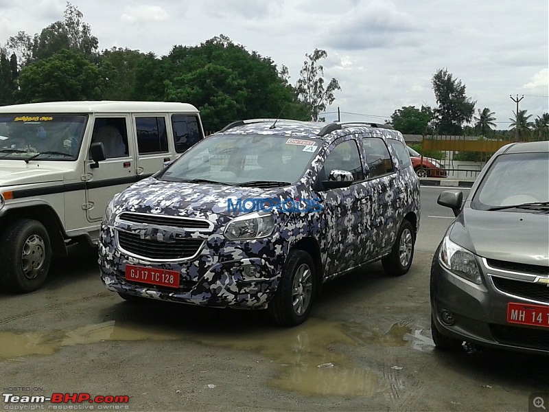 Chevrolet Spin MPV caught testing in Gujarat. EDIT: Will NOT be launched-chevroletspinmpvspyimage2.jpg