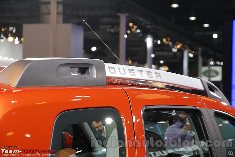 Renault Duster facelift spotted testing in India-2016renaultdusterfaceliftroofrailautoexpo2016.jpg