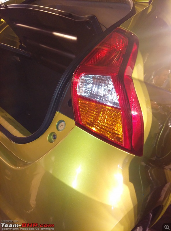 The Datsun Redi-Go Hatchback-green-taillight.jpg