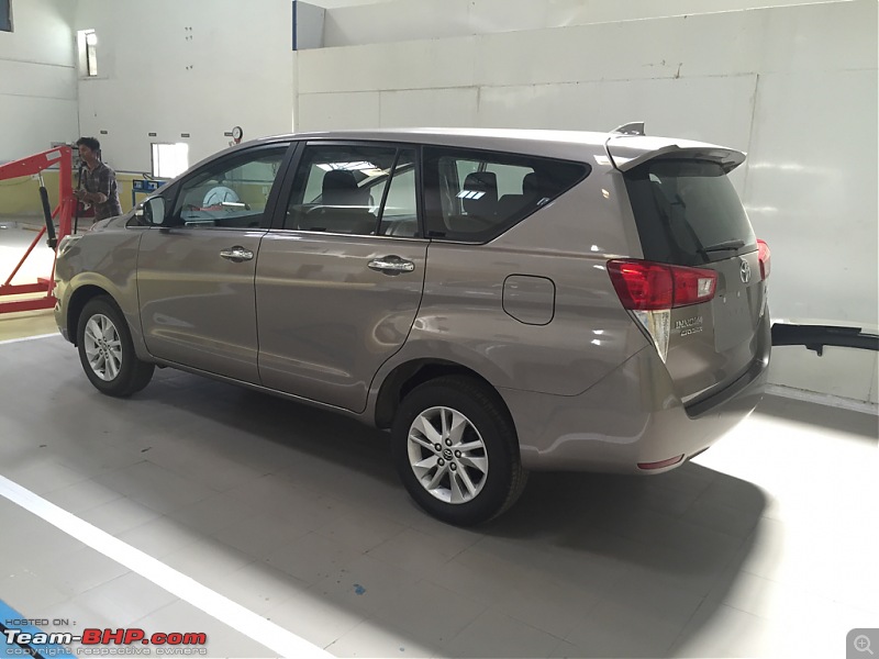 Toyota Innova Crysta @ Auto Expo 2016-imageuploadedbyteambhp1461594464.227515.jpg