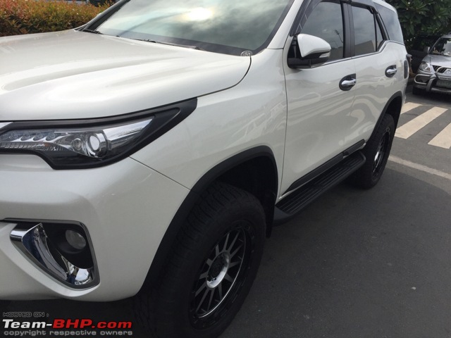 Scoop! Next-gen Toyota Fortuner spotted. EDIT: Preview on page 14-imageuploadedbyteambhp1475623761.029588.jpg