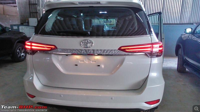 Scoop! Next-gen Toyota Fortuner spotted. EDIT: Preview on page 14-img20161024wa0017.jpg