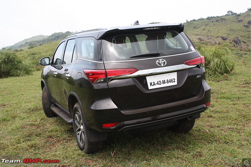Scoop! Next-gen Toyota Fortuner spotted. EDIT: Preview on page 14-img_6923.jpg