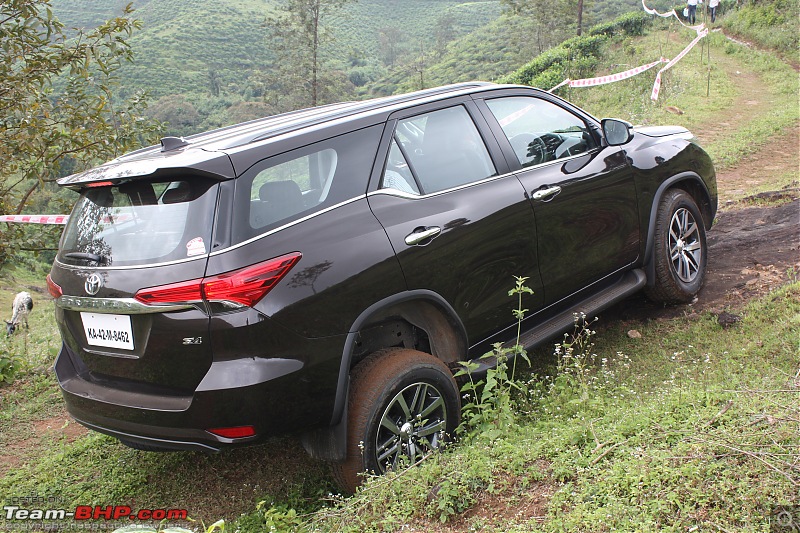 Scoop! Next-gen Toyota Fortuner spotted. EDIT: Preview on page 14-img_6987.jpg