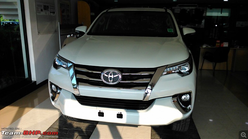 Scoop! Next-gen Toyota Fortuner spotted. EDIT: Preview on page 14-img20161108wa0020.jpg