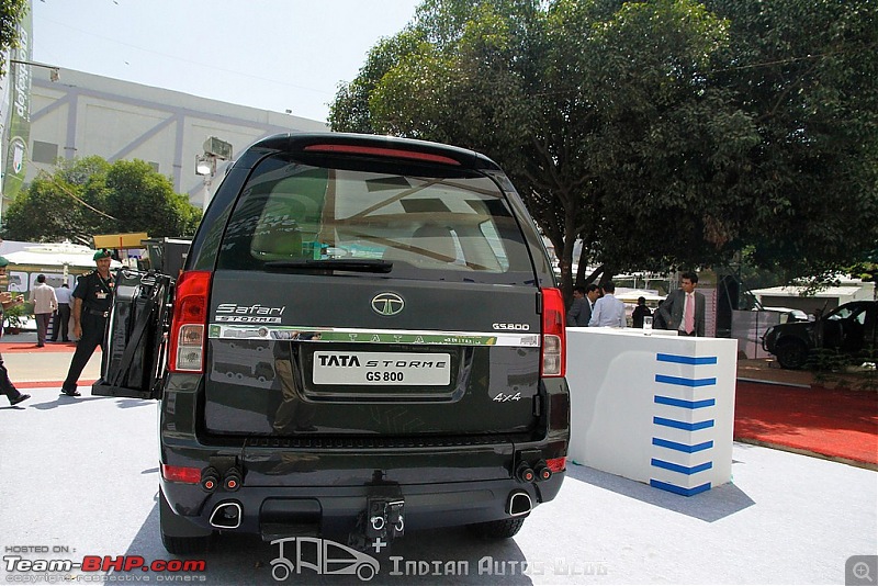 Indian Army's new official vehicle - the Tata Safari Storme!-tatasafaristormegs800rear.jpg