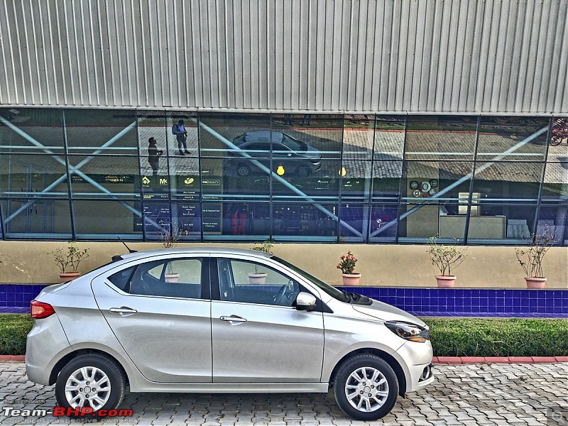 Tata Tiago-based compact sedan. EDIT: Tigor launched at Rs 4.7 lakhs-c7kx8lpvaaaowkx.jpg