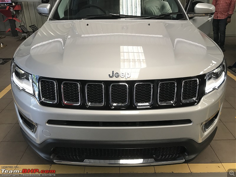 Meeting the Jeep Compass. EDIT: Priced between 14.95 to 20.65 lakhs-img_5462.jpg