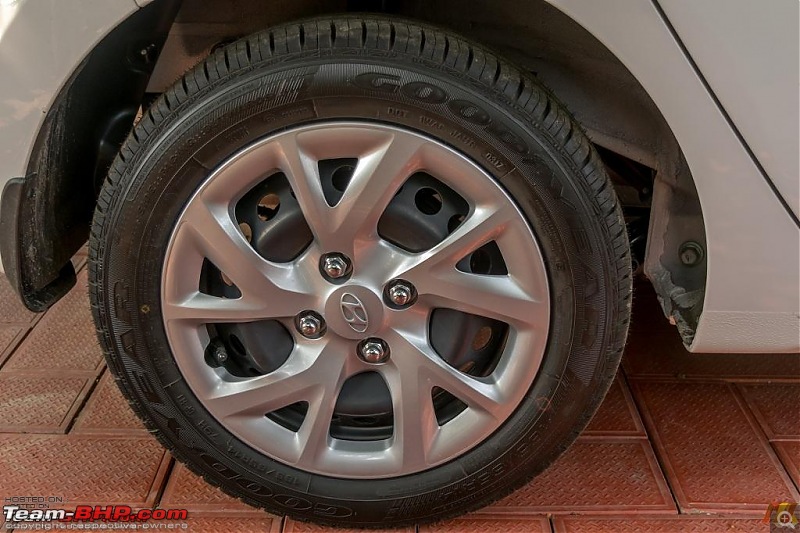 Honda's extreme cost cutting: WR-V base variant doesn't get wheel well cladding!-a45.jpg