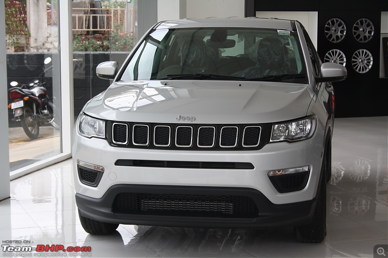 Meeting the Jeep Compass. EDIT: Priced between 14.95 to 20.65 lakhs-img_3558.jpg
