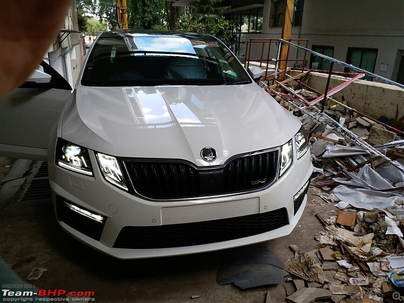 Scoop! Skoda Octavia vRS spotted in Mumbai. EDIT: Launched at 24.62 lakhs-image2.jpg